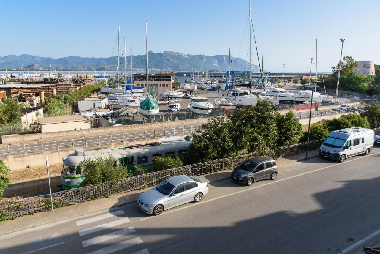 Apartmán Loft Lungomare Vista Mare E Monti Àrbatax Exteriér fotografie