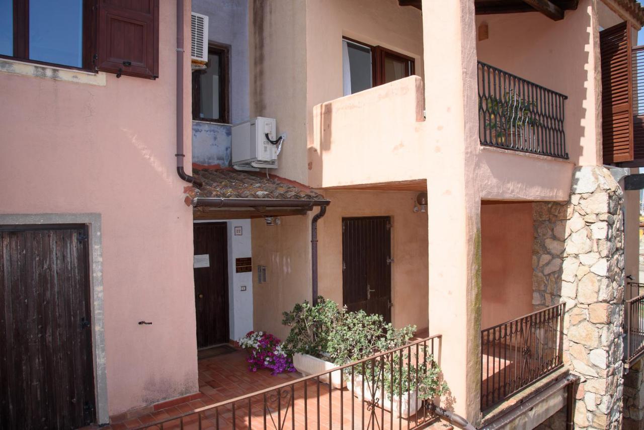 Apartmán Loft Lungomare Vista Mare E Monti Àrbatax Exteriér fotografie